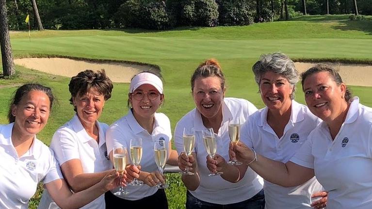 Dames 1 gepromoveerd naar de hoofdklasse!